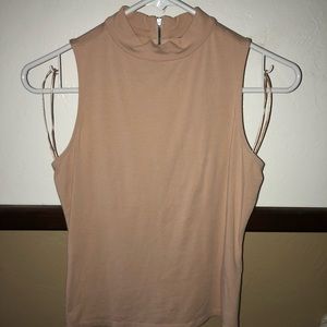 Guess nude top